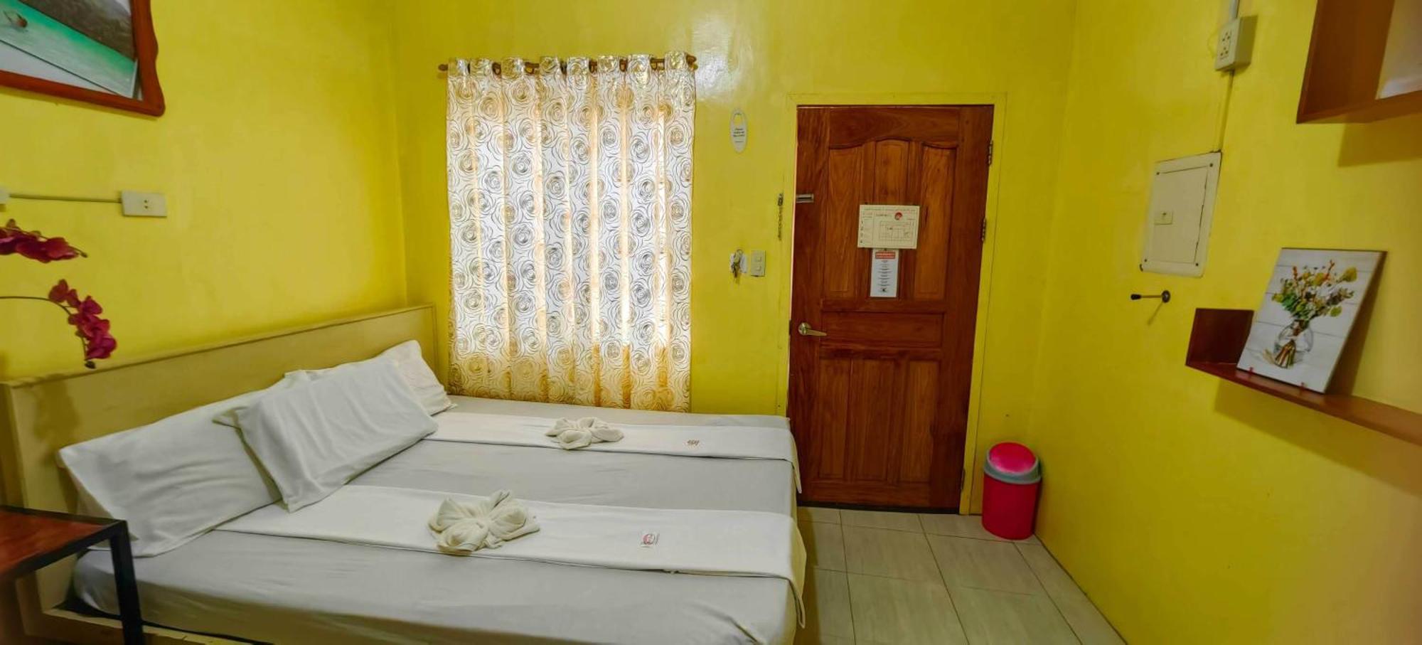 Las Residencias Bed And Breakfast Puerto Princesa Exterior foto