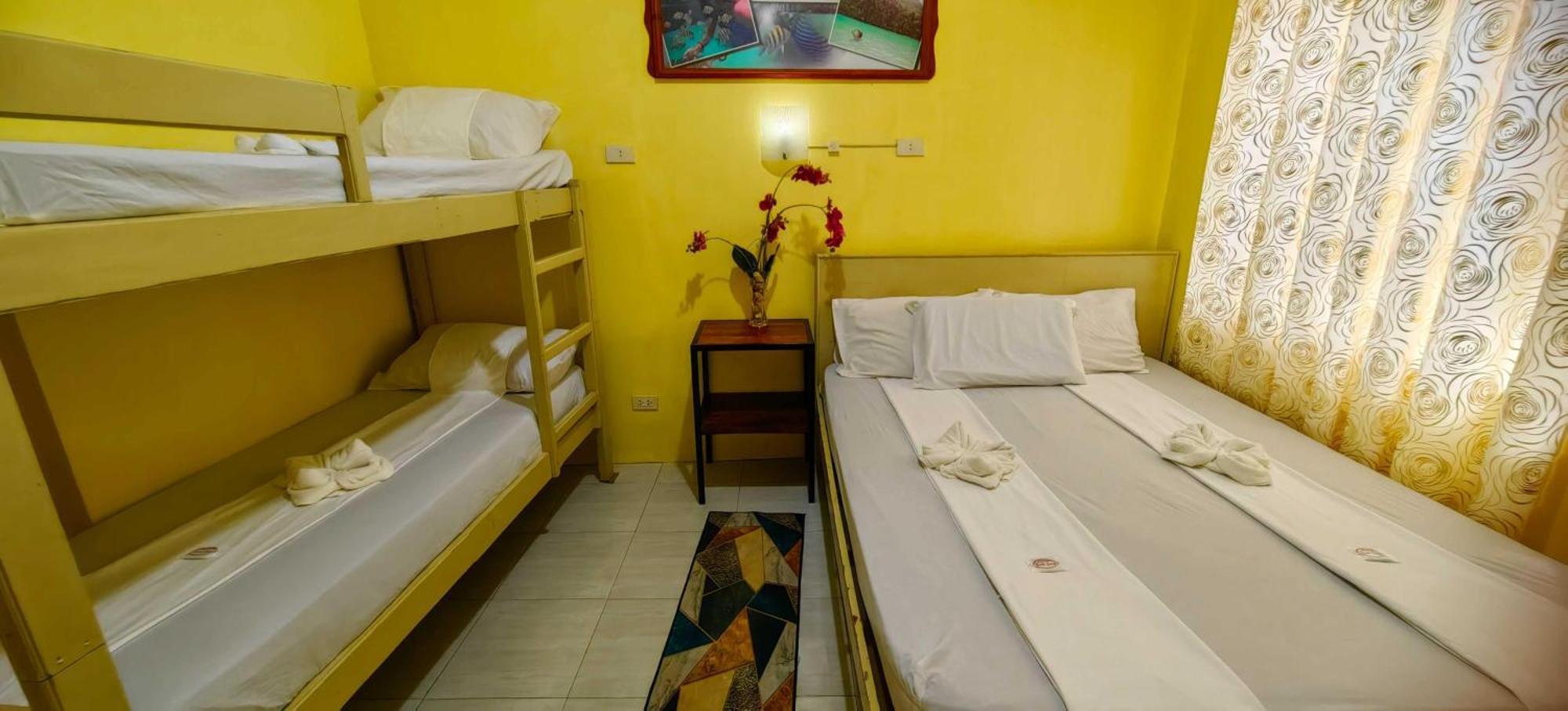Las Residencias Bed And Breakfast Puerto Princesa Exterior foto