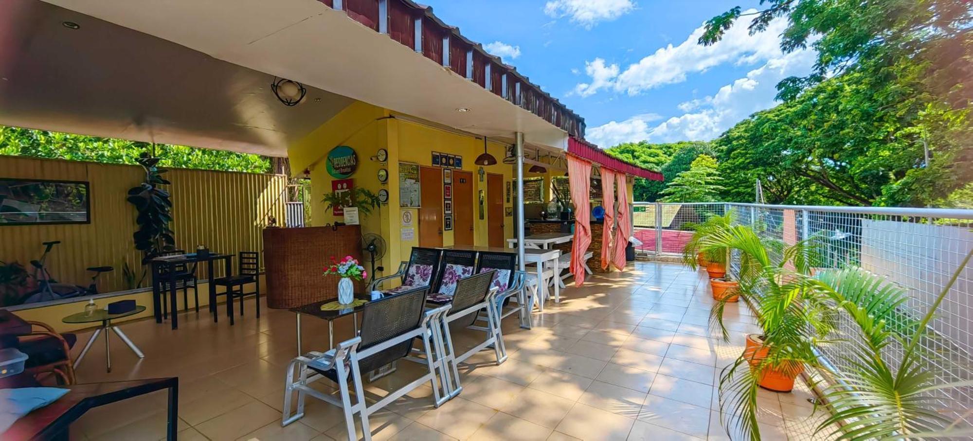 Las Residencias Bed And Breakfast Puerto Princesa Exterior foto