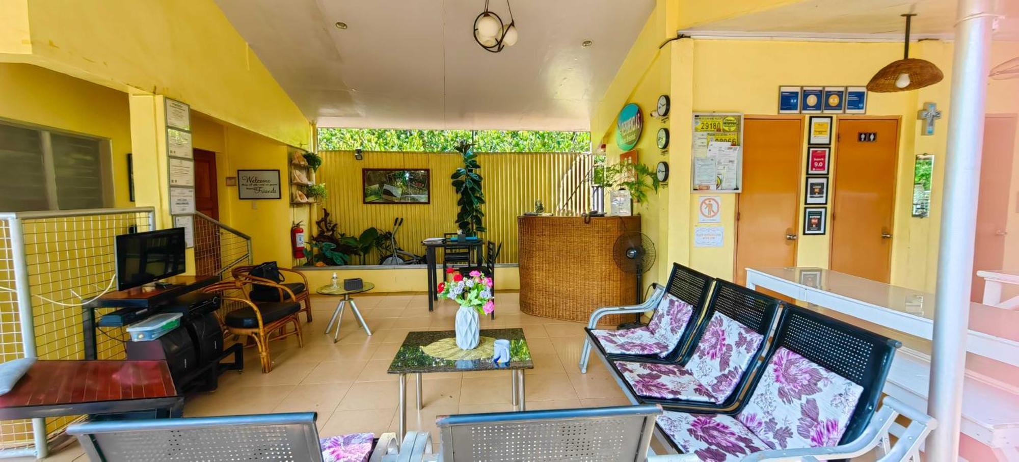 Las Residencias Bed And Breakfast Puerto Princesa Exterior foto