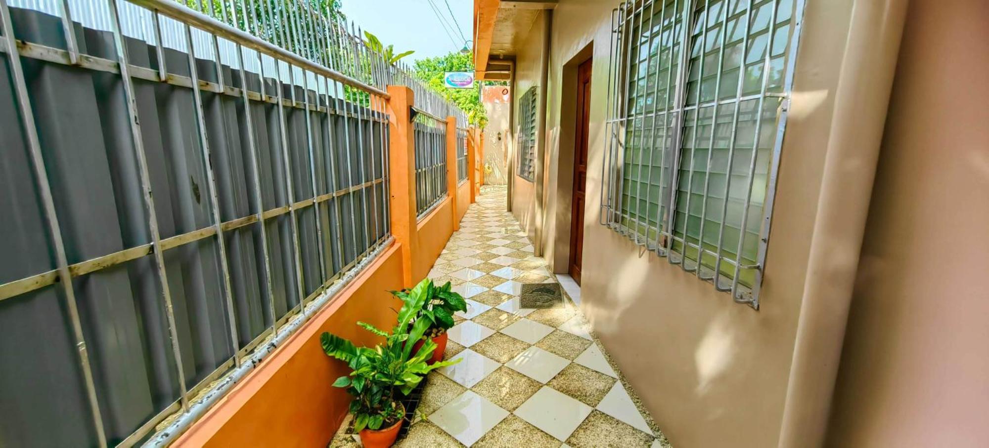 Las Residencias Bed And Breakfast Puerto Princesa Exterior foto