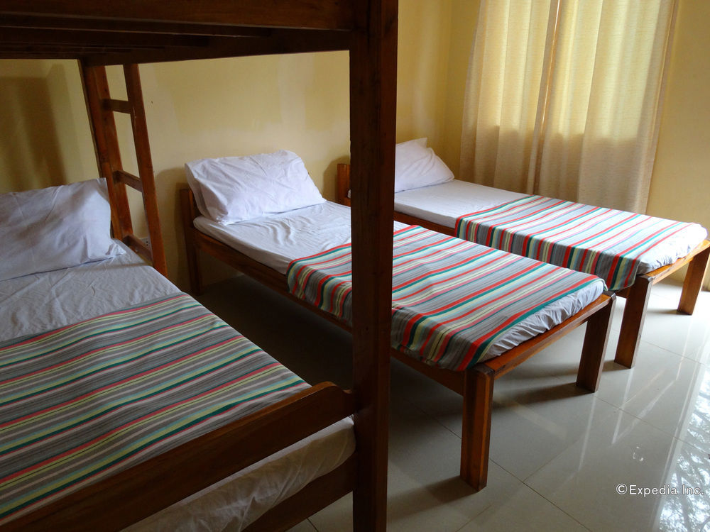 Las Residencias Bed And Breakfast Puerto Princesa Exterior foto