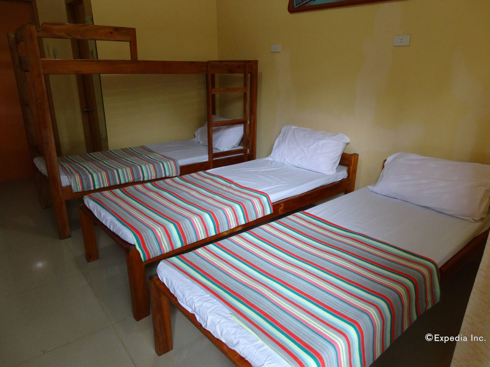 Las Residencias Bed And Breakfast Puerto Princesa Exterior foto