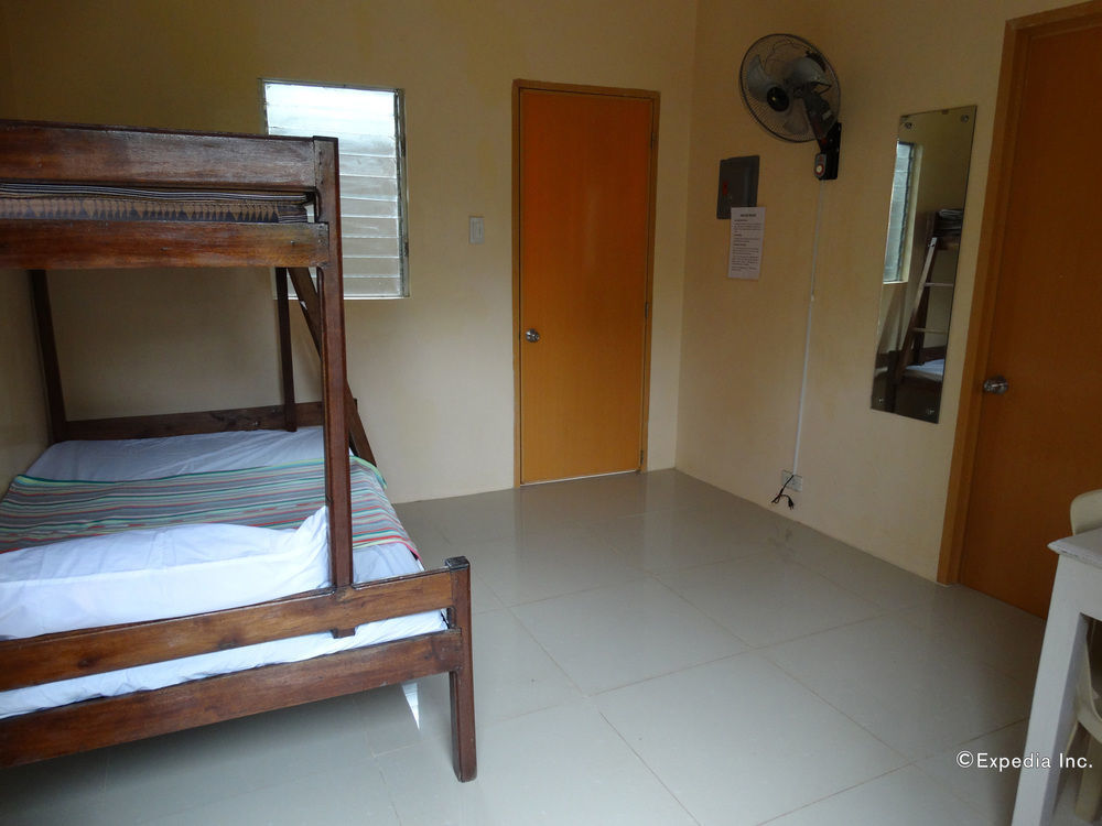 Las Residencias Bed And Breakfast Puerto Princesa Exterior foto